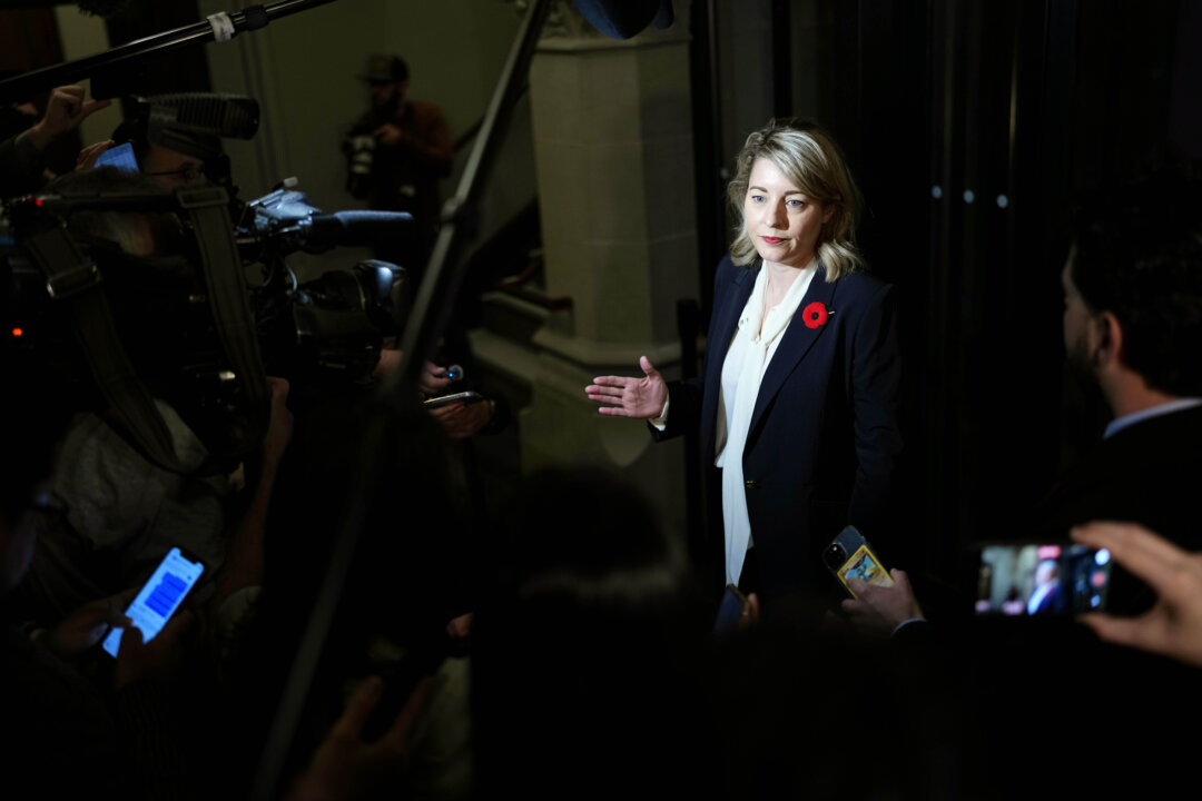 Ottawa Demands Plan to Restore Stelco Jobs Before Meeting Cleveland-Cliffs CEO