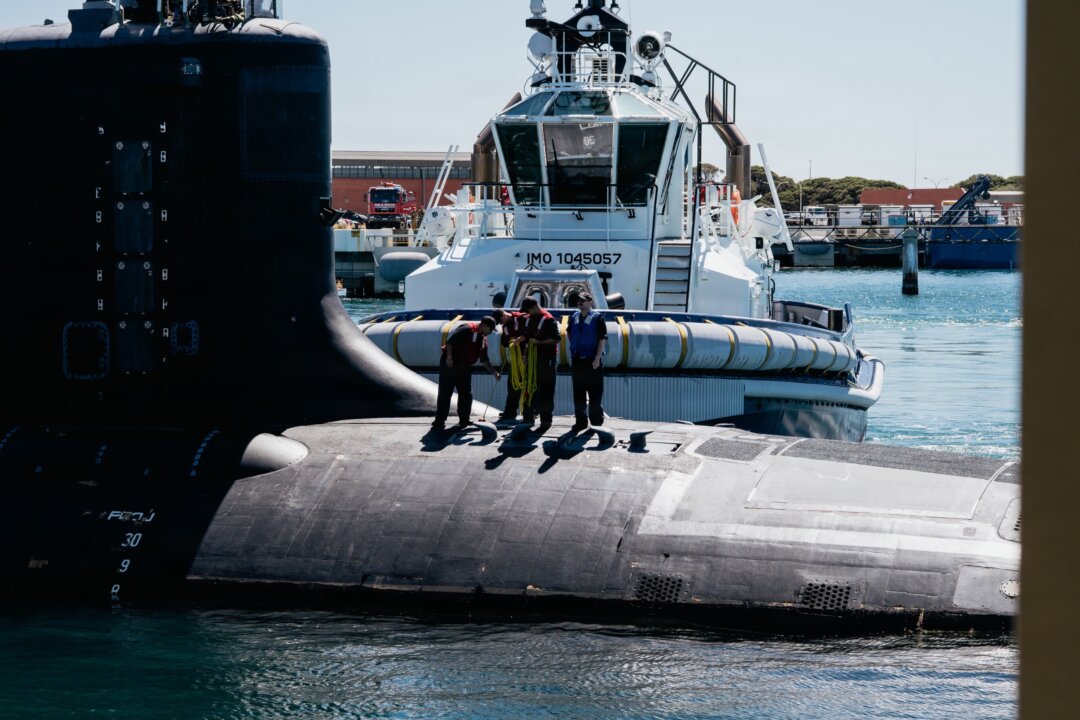 Australia Won’t Rule Out Visits by US Ships Carrying Nuclear Weapons: Defence