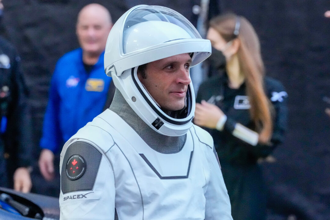 Joshua Kutryk Becomes Fifth Canadian Astronaut to Perform a Spacewalk