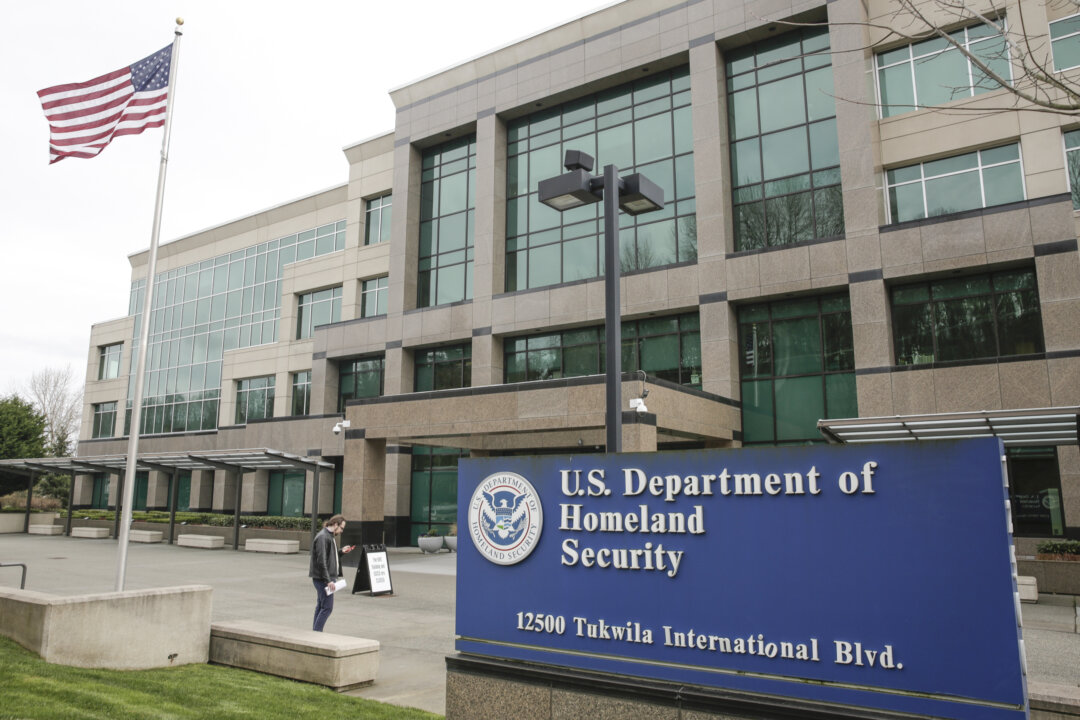 Appeals Court Grants Stay on Reopening of Green Card Lottery